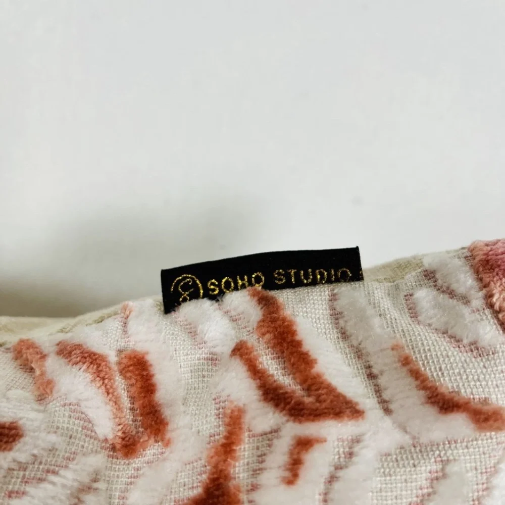 SOHO STUDIO Cut Velvet Flamingo Pattern Decorative Pillow Cotton 17